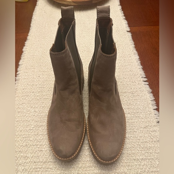 Timberland Women's Courmayeur Valley Chelsea Boot - Picture 6 of 10